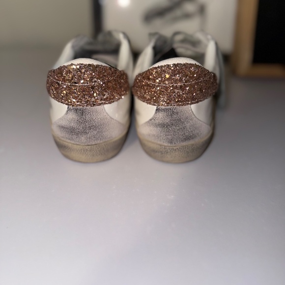 Golden Goose Sneakers - Picture 4 of 5